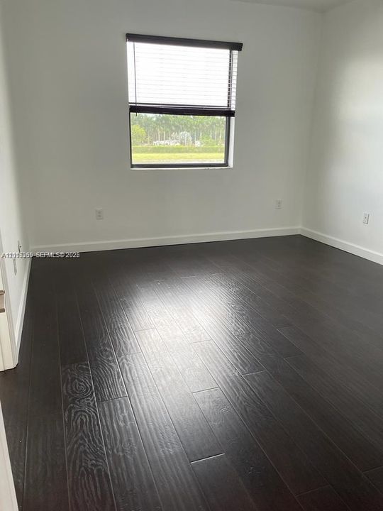 В аренду: $3,300 (3 спален, 2 ванн, 1610 Квадратных фут)