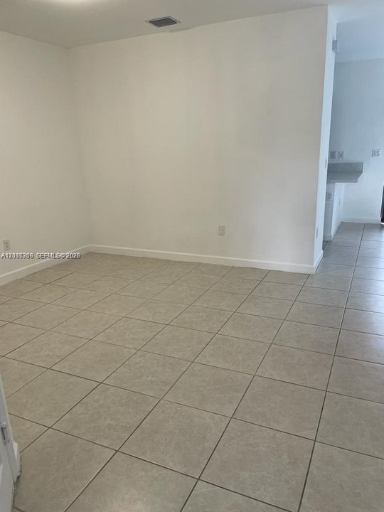 В аренду: $3,300 (3 спален, 2 ванн, 1610 Квадратных фут)