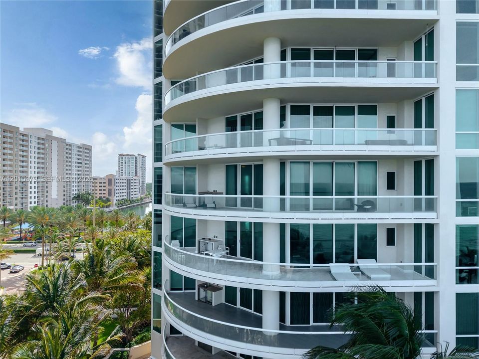 На продажу: $4,400,000 (4 спален, 6 ванн, 3735 Квадратных фут)
