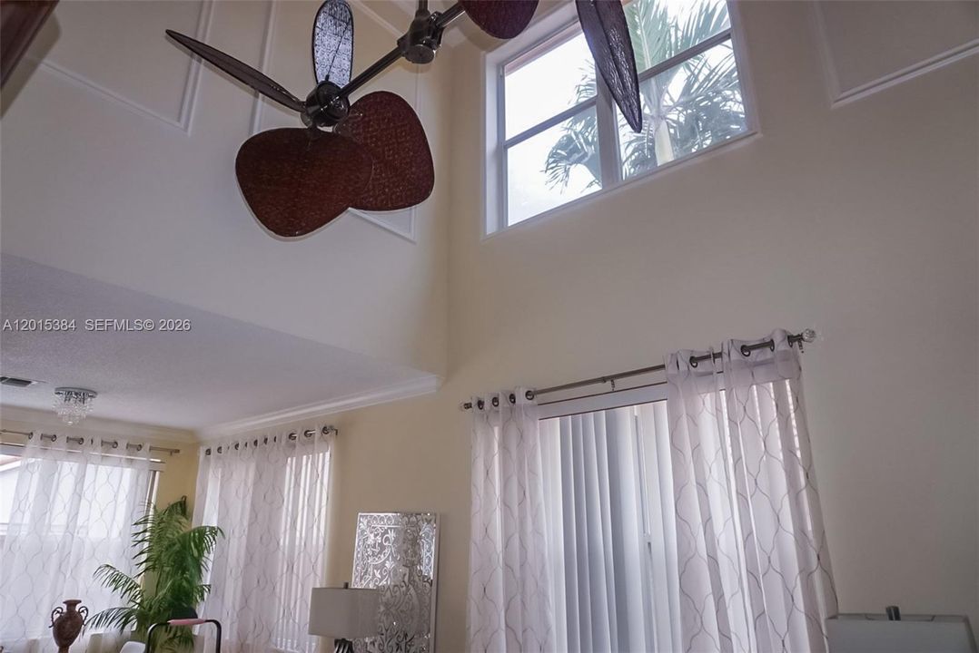 For Sale: $575,000 (4 beds, 2 baths, 1975 Square Feet)