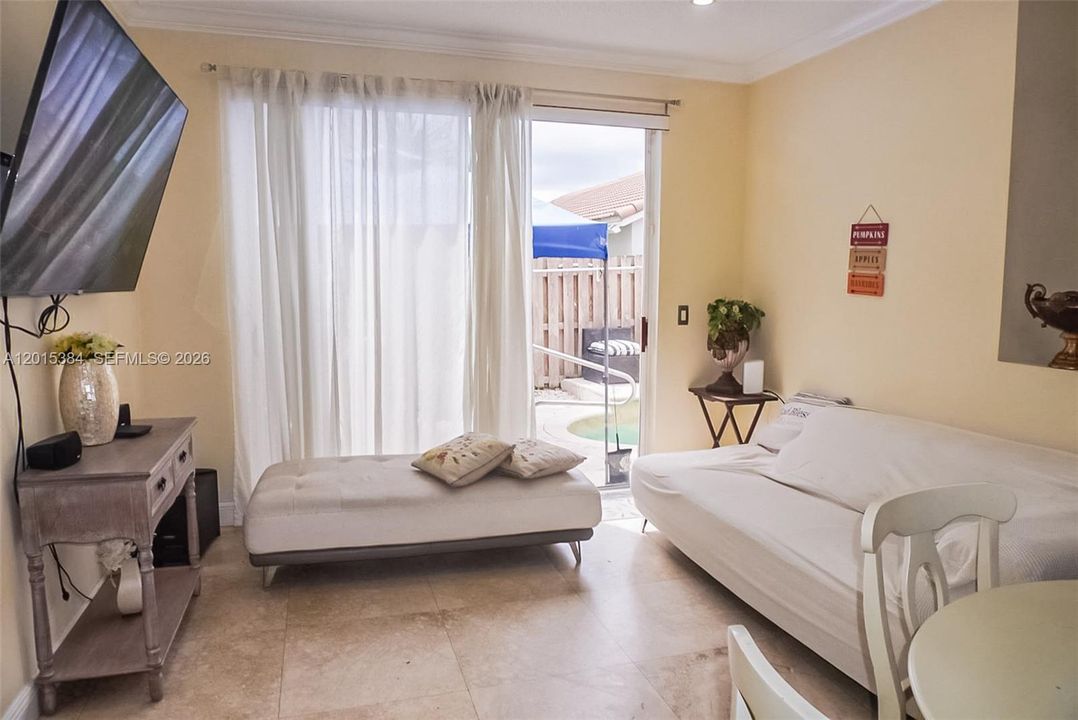 For Sale: $575,000 (4 beds, 2 baths, 1975 Square Feet)