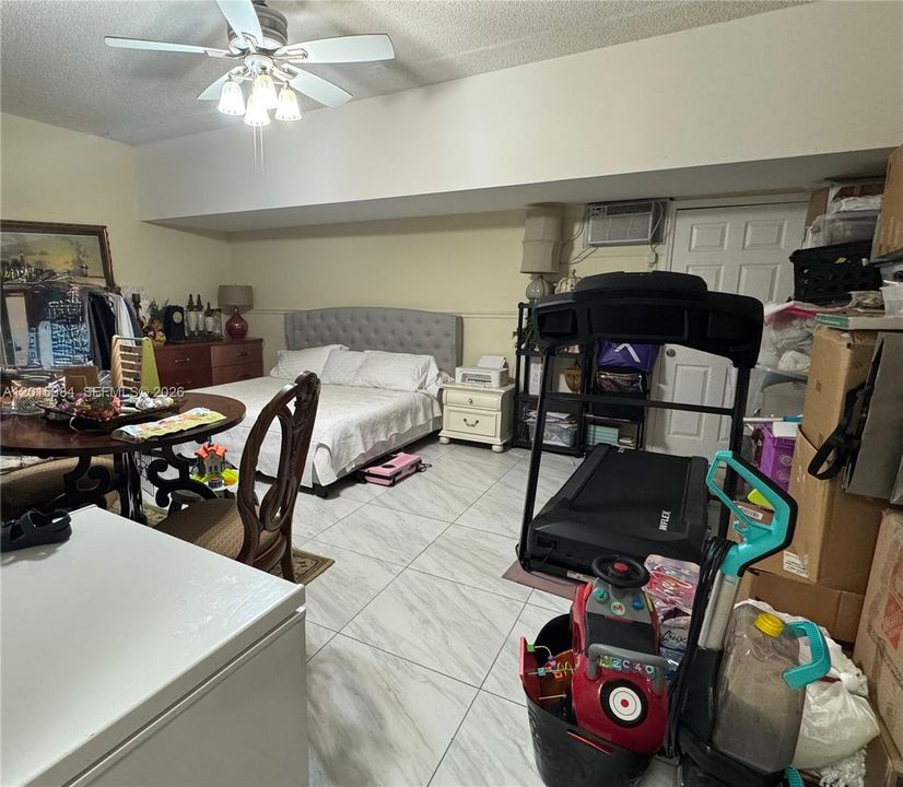 For Sale: $575,000 (4 beds, 2 baths, 1975 Square Feet)