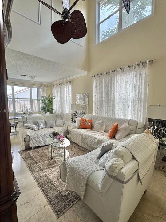 For Sale: $575,000 (4 beds, 2 baths, 1975 Square Feet)