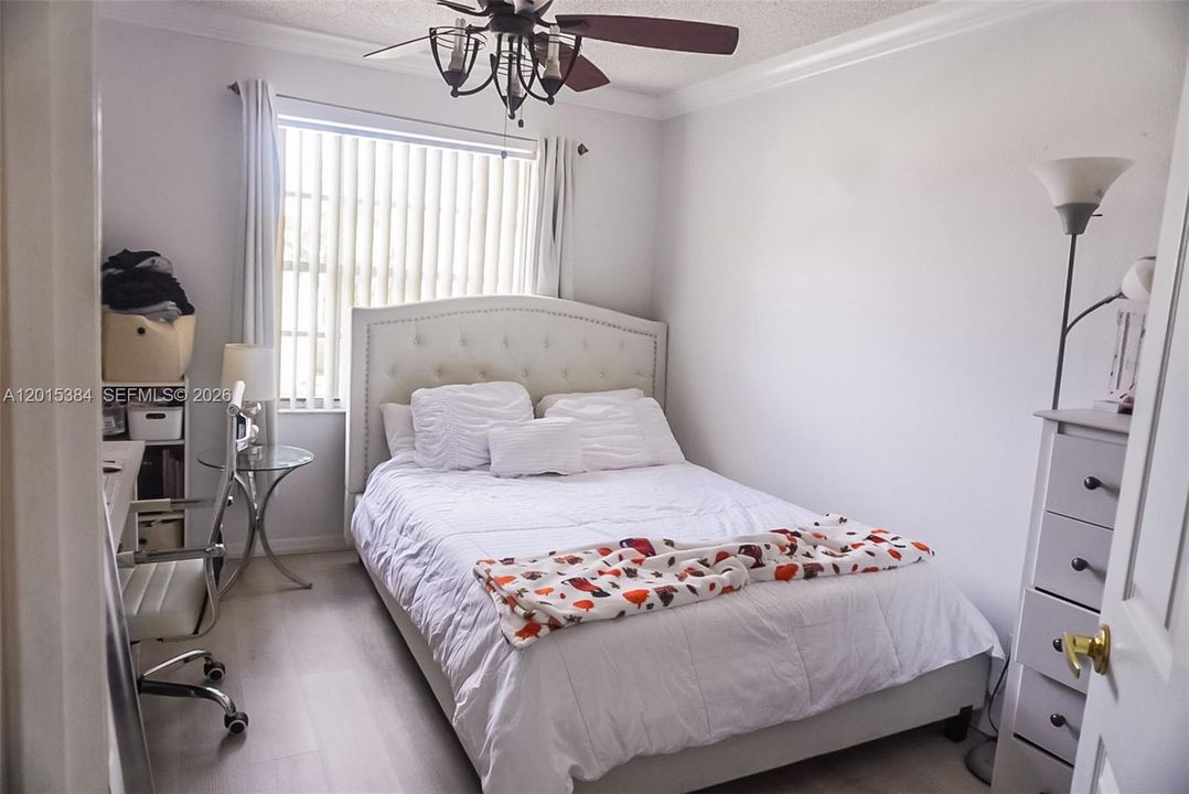 For Sale: $575,000 (4 beds, 2 baths, 1975 Square Feet)