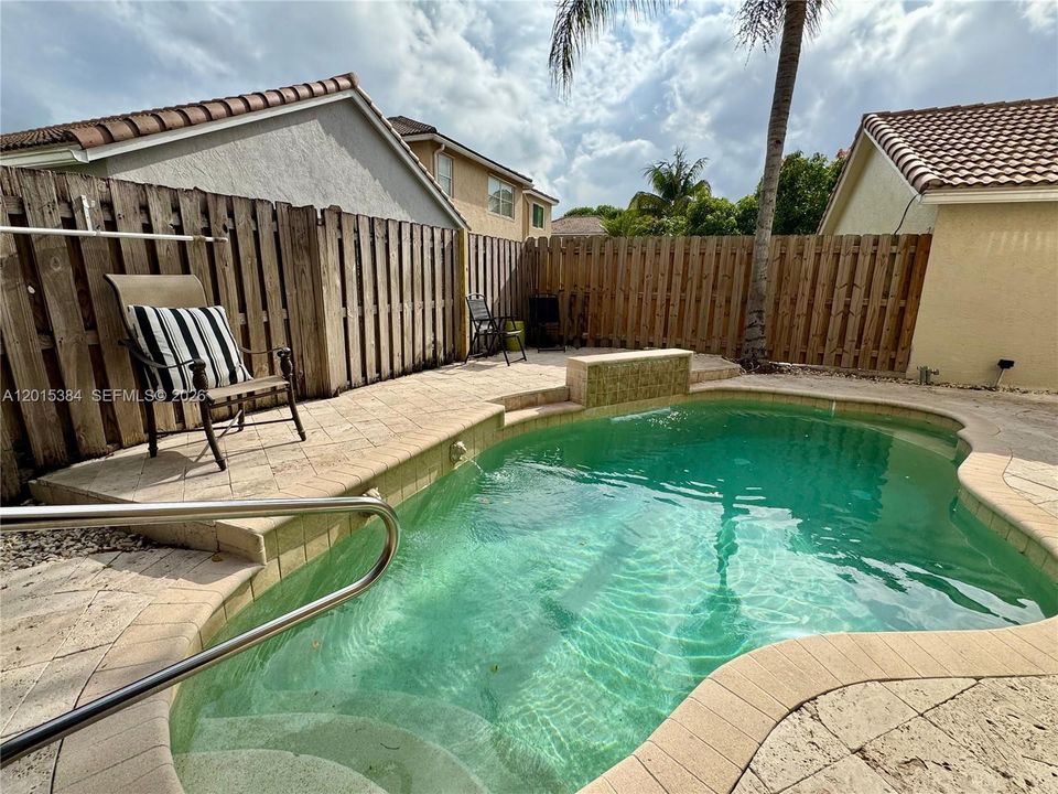 For Sale: $575,000 (4 beds, 2 baths, 1975 Square Feet)