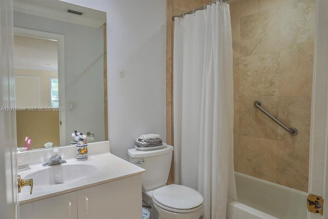 For Sale: $575,000 (4 beds, 2 baths, 1975 Square Feet)