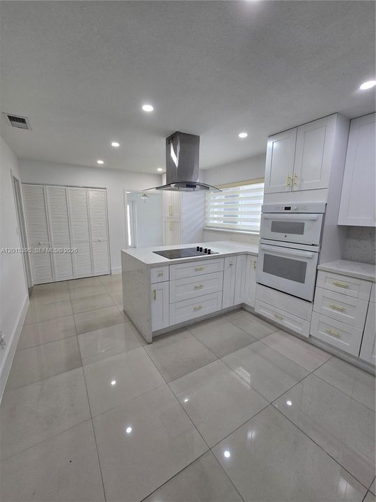 Activo con contrato: $3,500 (3 camas, 2 baños, 1147 Pies cuadrados)