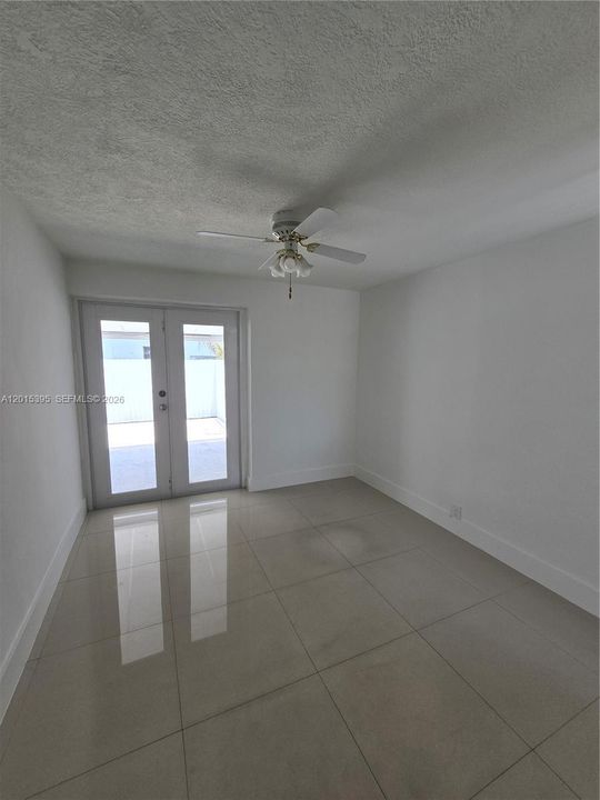 Activo con contrato: $3,500 (3 camas, 2 baños, 1147 Pies cuadrados)