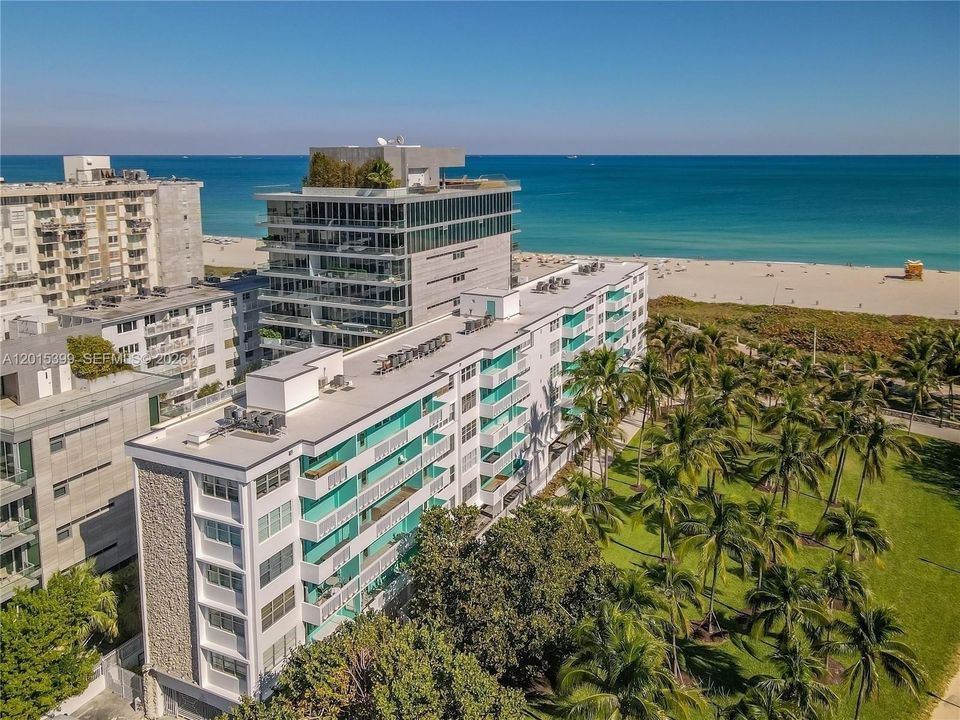 For Sale: $795,000 (1 beds, 1 baths, 640 Square Feet)