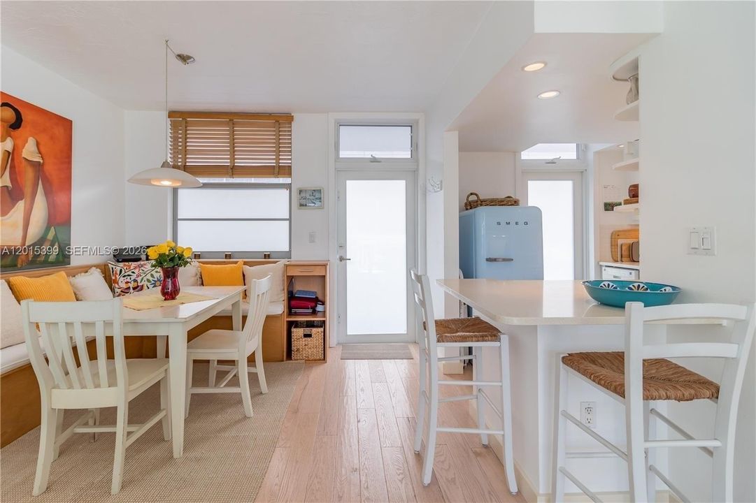 For Sale: $795,000 (1 beds, 1 baths, 640 Square Feet)