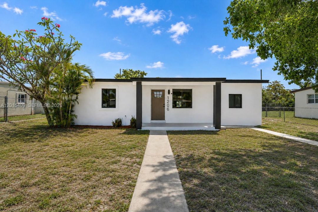 Activo con contrato: $459,999 (4 camas, 2 baños, 0 Pies cuadrados)