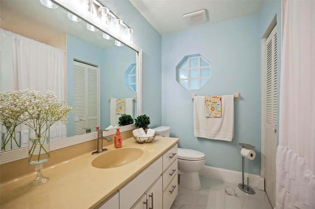 2nd Bathroom