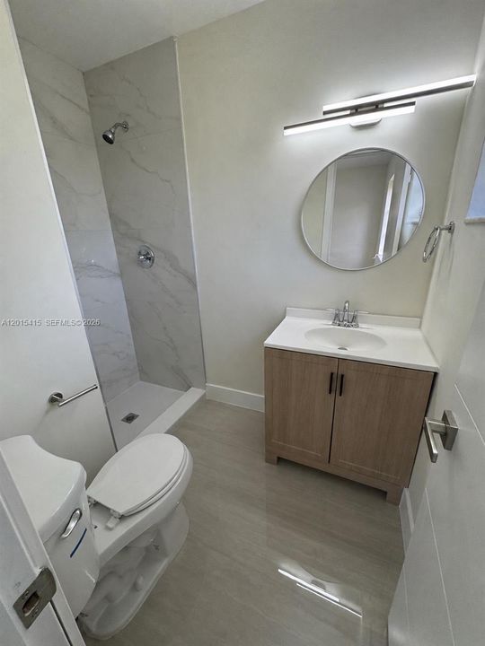 Activo con contrato: $3,850 (4 camas, 2 baños, 1858 Pies cuadrados)