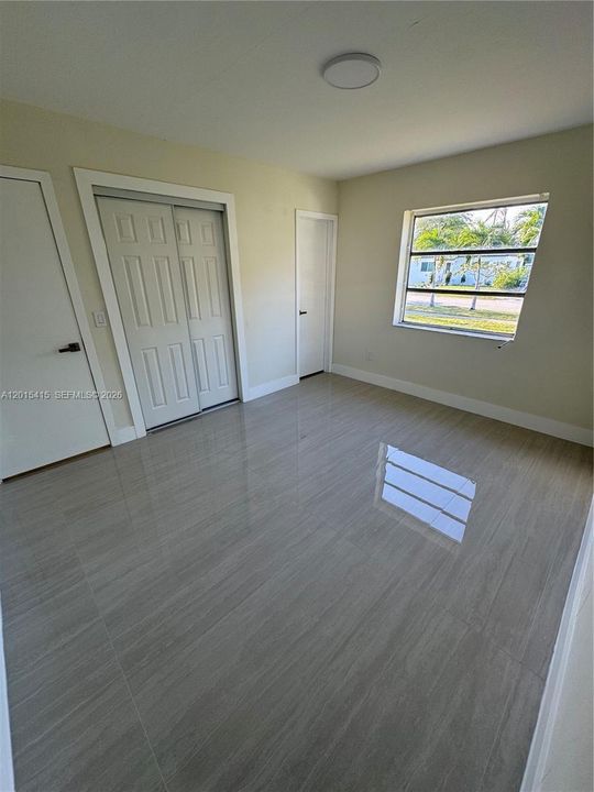 Activo con contrato: $3,850 (4 camas, 2 baños, 1858 Pies cuadrados)