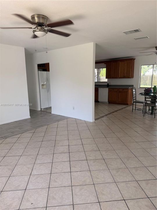 For Sale: $268,500 (3 beds, 2 baths, 1320 Square Feet)