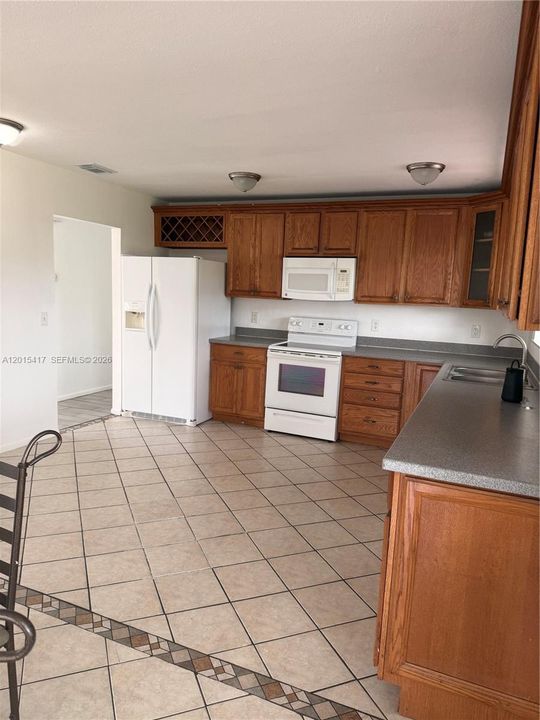 For Sale: $268,500 (3 beds, 2 baths, 1320 Square Feet)