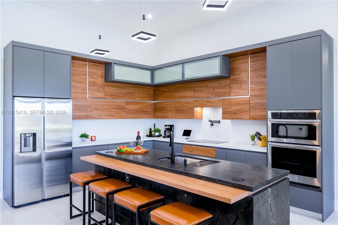 На продажу: $749,900 (4 спален, 3 ванн, 0 Квадратных фут)