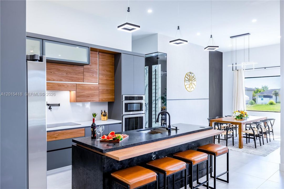 На продажу: $749,900 (4 спален, 3 ванн, 0 Квадратных фут)