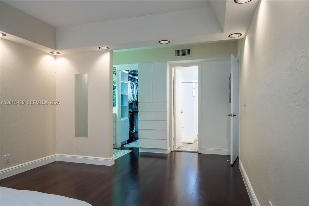En Venta: $218,500 (2 camas, 2 baños, 1060 Pies cuadrados)