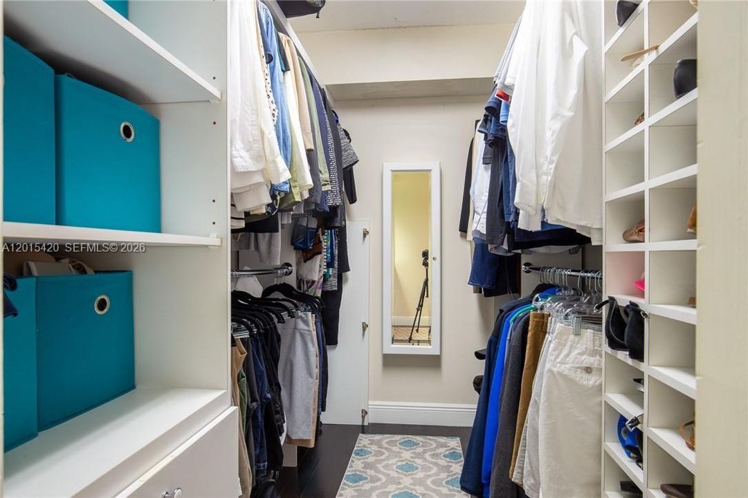 En Venta: $218,500 (2 camas, 2 baños, 1060 Pies cuadrados)