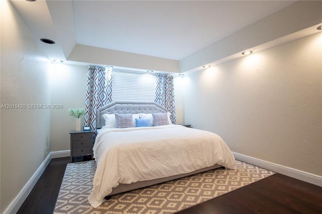 En Venta: $218,500 (2 camas, 2 baños, 1060 Pies cuadrados)