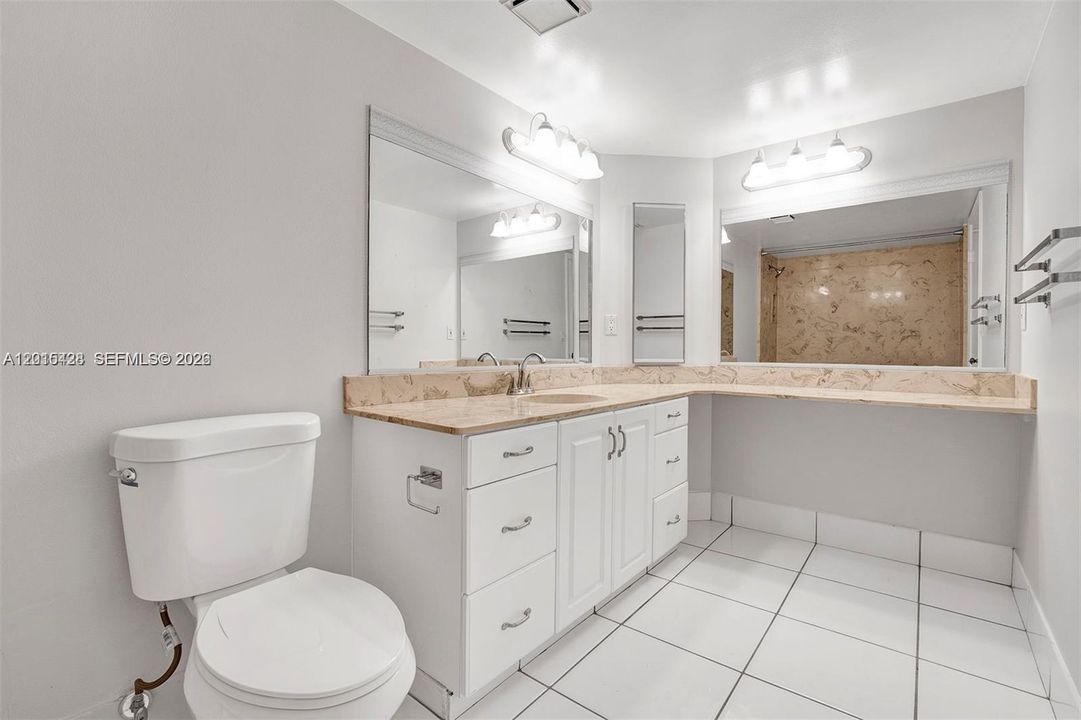 На продажу: $414,950 (3 спален, 2 ванн, 1276 Квадратных фут)