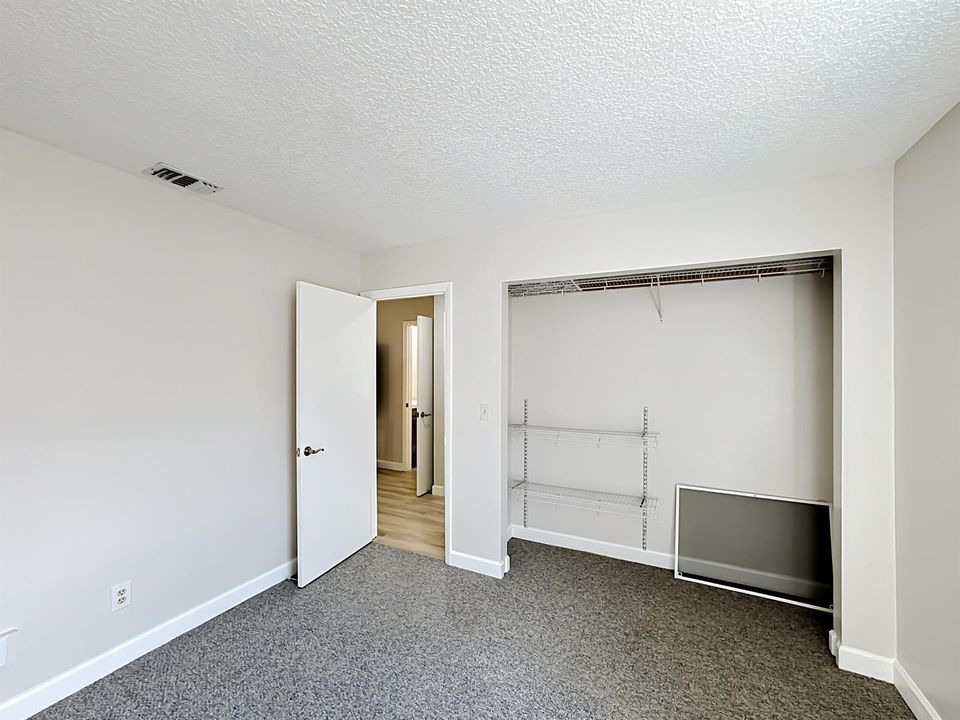 5807 Balsam Drive-56