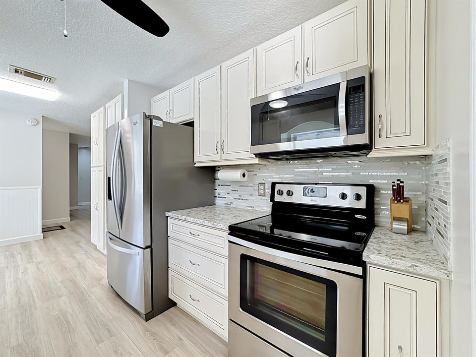 5807 Balsam Drive-48