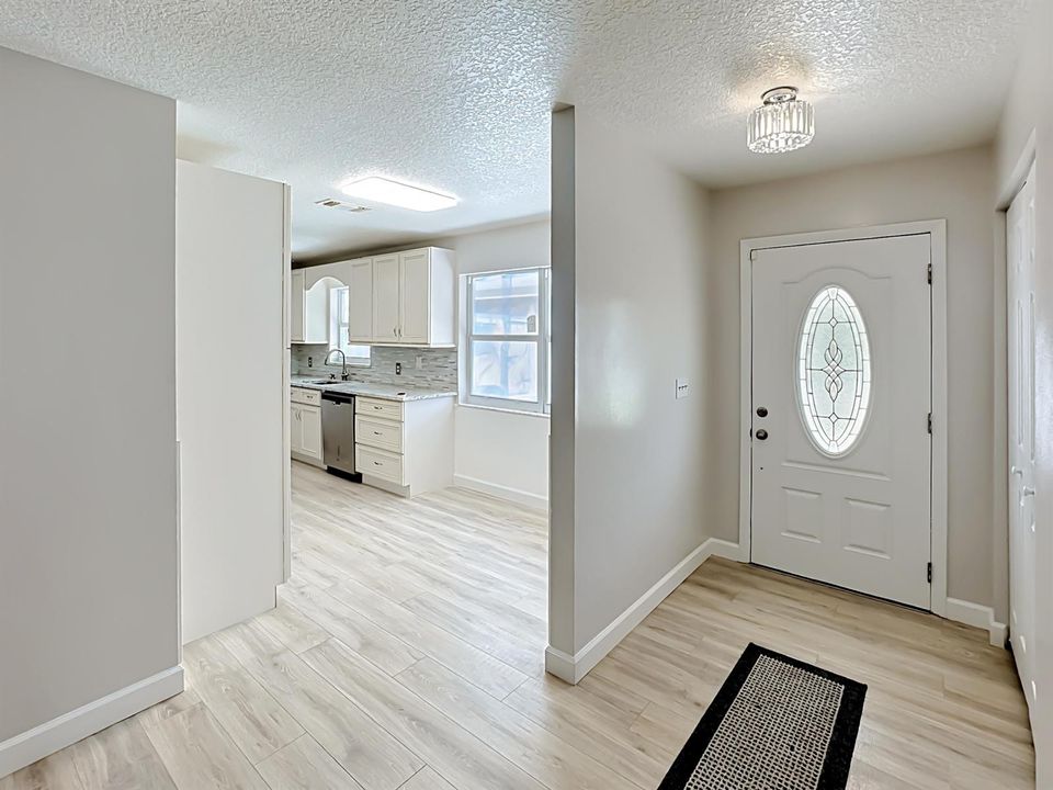5807 Balsam Drive-34