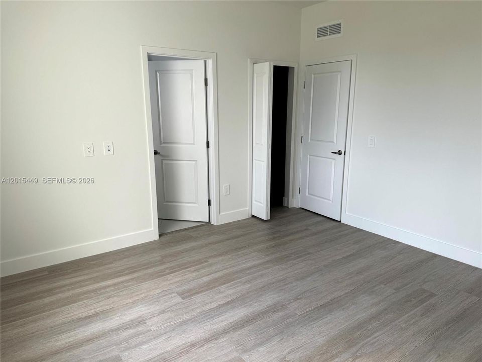 Recently Sold: $365,500 (3 beds, 2 baths, 1558 Square Feet)