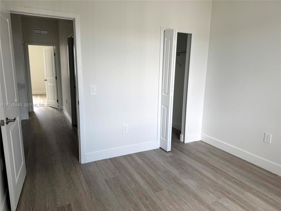 Recently Sold: $365,500 (3 beds, 2 baths, 1558 Square Feet)