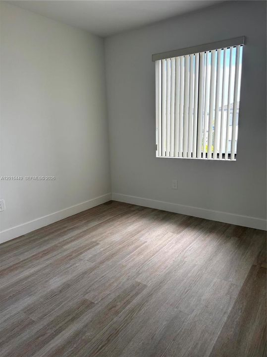Recently Sold: $365,500 (3 beds, 2 baths, 1558 Square Feet)