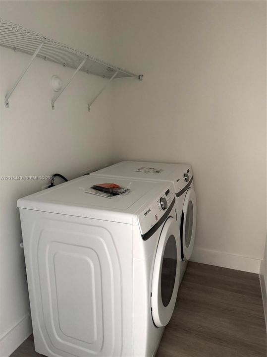 Recently Sold: $365,500 (3 beds, 2 baths, 1558 Square Feet)