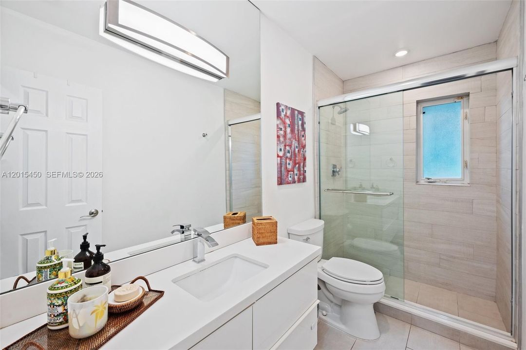 En Renta: $19,500 (4 camas, 3 baños, 1972 Pies cuadrados)