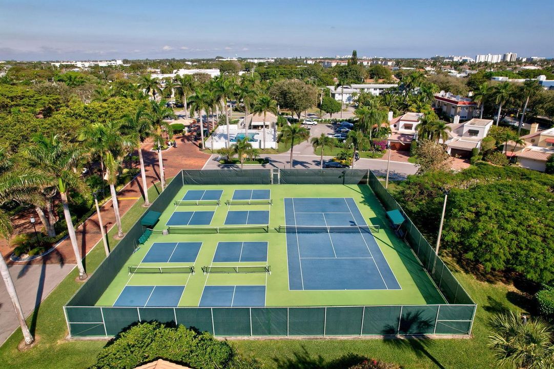 Tennis & Pickleball Court