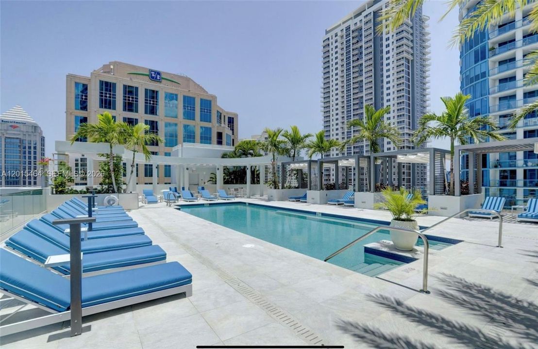 For Rent: $7,800 (2 beds, 2 baths, 1404 Square Feet)