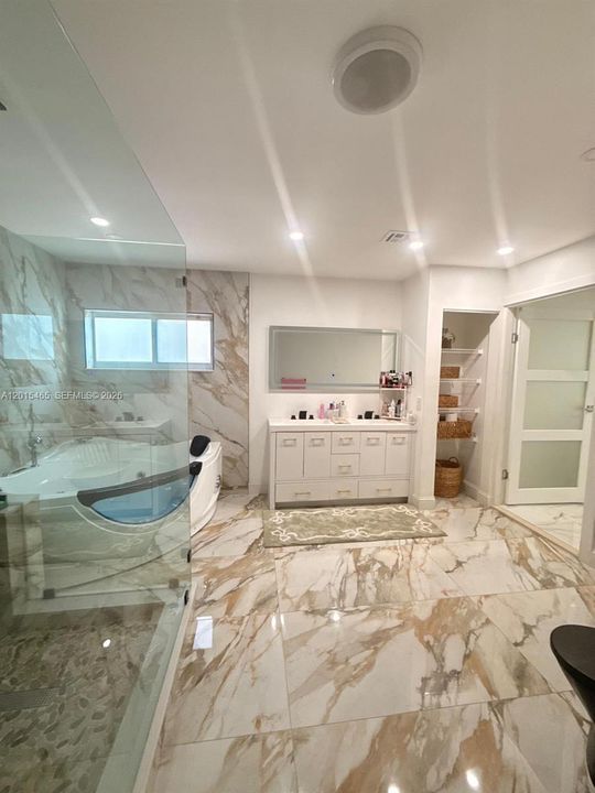 En Venta: $750,000 (3 camas, 2 baños, 1831 Pies cuadrados)