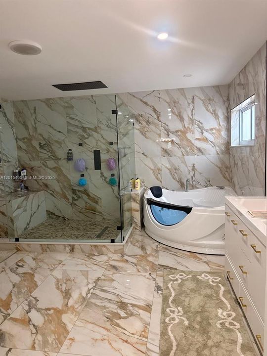 En Venta: $750,000 (3 camas, 2 baños, 1831 Pies cuadrados)