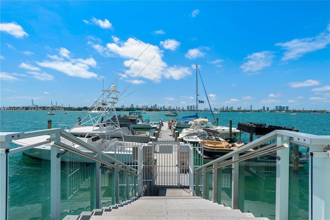 For Rent: $4,750 (1 beds, 1 baths, 837 Square Feet)