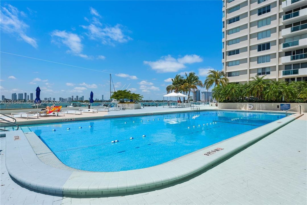 For Rent: $4,750 (1 beds, 1 baths, 837 Square Feet)
