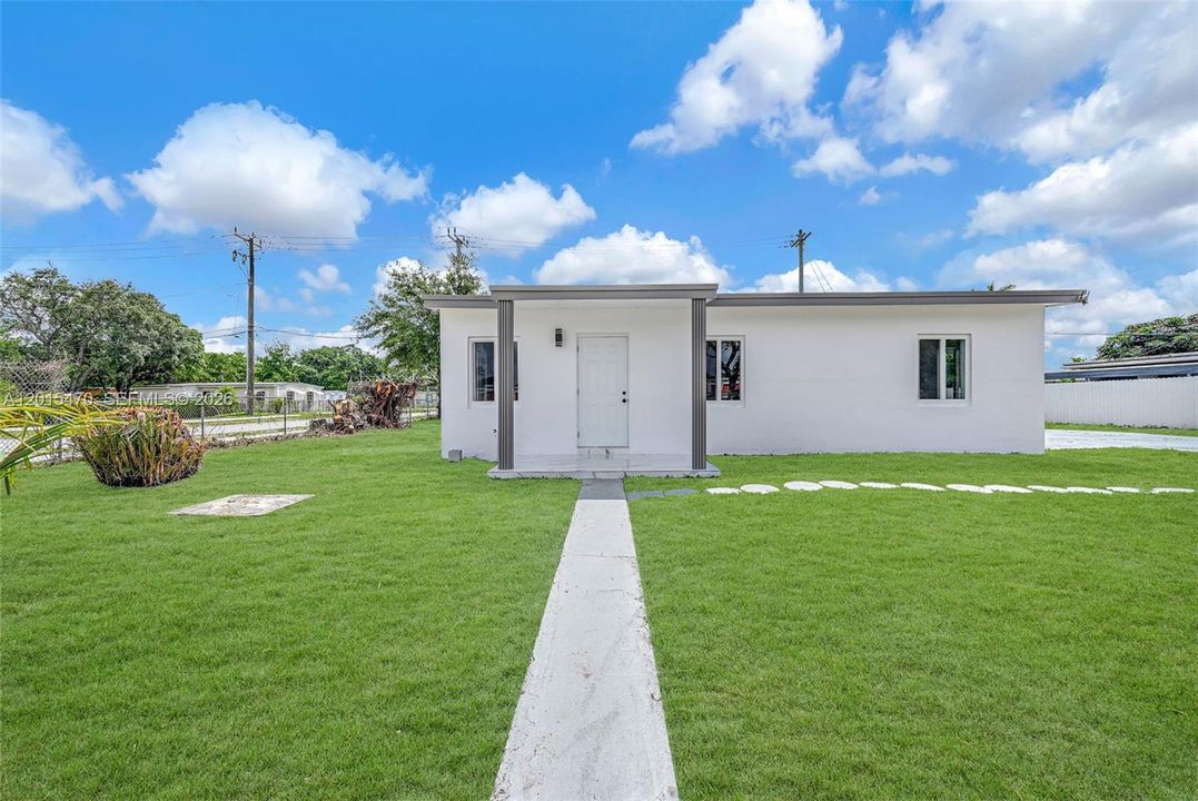 En Venta: $459,000 (3 camas, 1 baños, 864 Pies cuadrados)