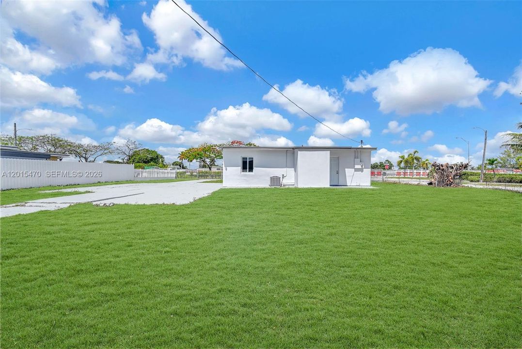En Venta: $459,000 (3 camas, 1 baños, 864 Pies cuadrados)