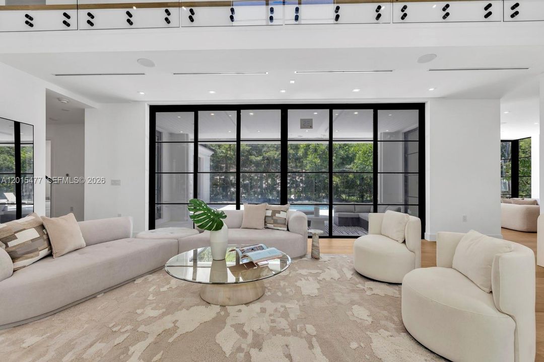 For Sale: $5,890,000 (5 beds, 5 baths, 4074 Square Feet)