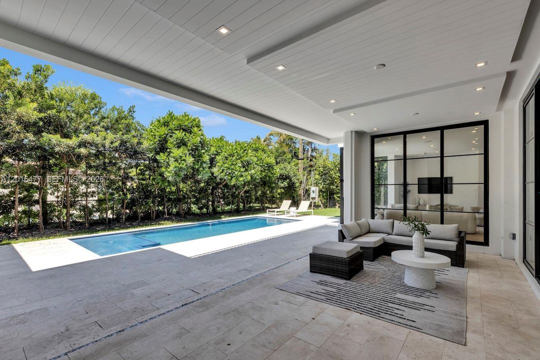 For Sale: $5,890,000 (5 beds, 5 baths, 4074 Square Feet)