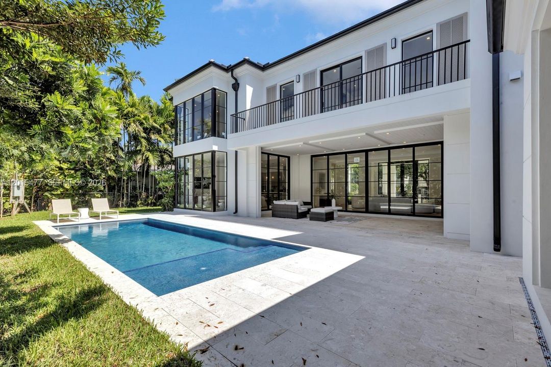 For Sale: $5,890,000 (5 beds, 5 baths, 4074 Square Feet)