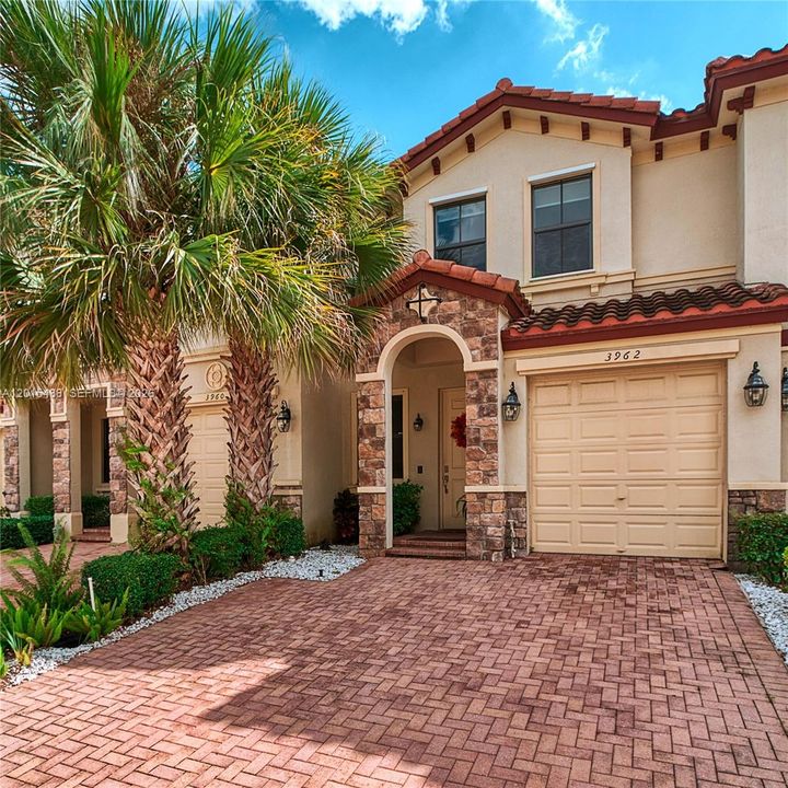 For Sale: $499,000 (3 beds, 2 baths, 1466 Square Feet)