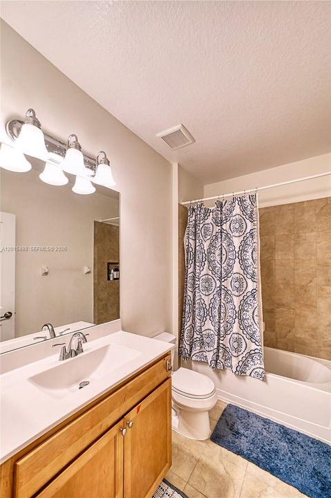 For Sale: $499,000 (3 beds, 2 baths, 1466 Square Feet)