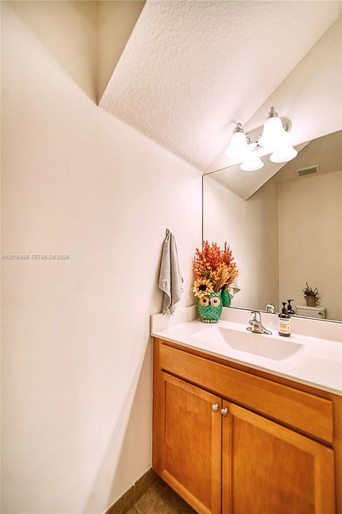 For Sale: $499,000 (3 beds, 2 baths, 1466 Square Feet)