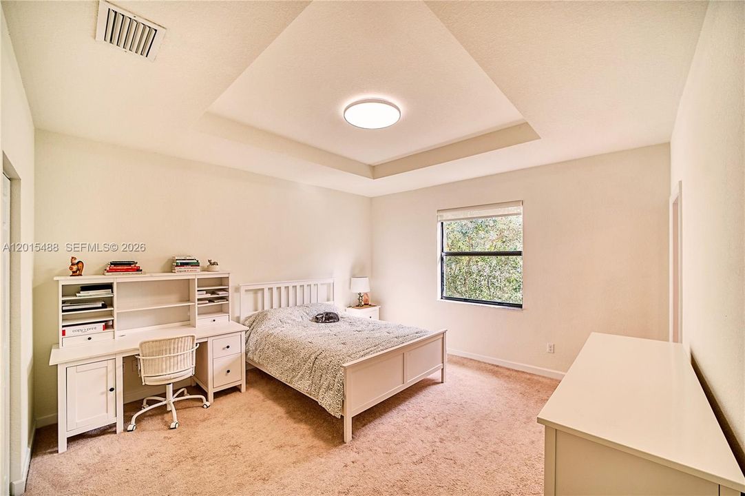 For Sale: $499,000 (3 beds, 2 baths, 1466 Square Feet)