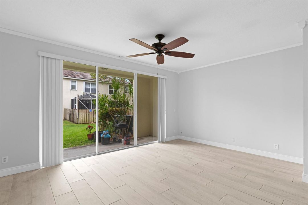 9736 PORTA LEONA LN